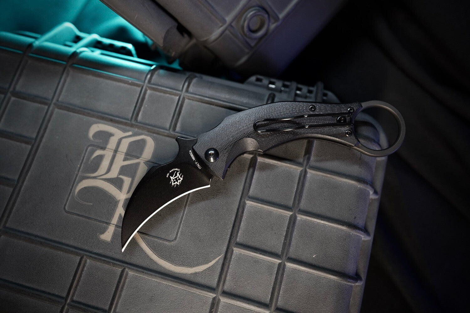 Navaja Black Bird Black