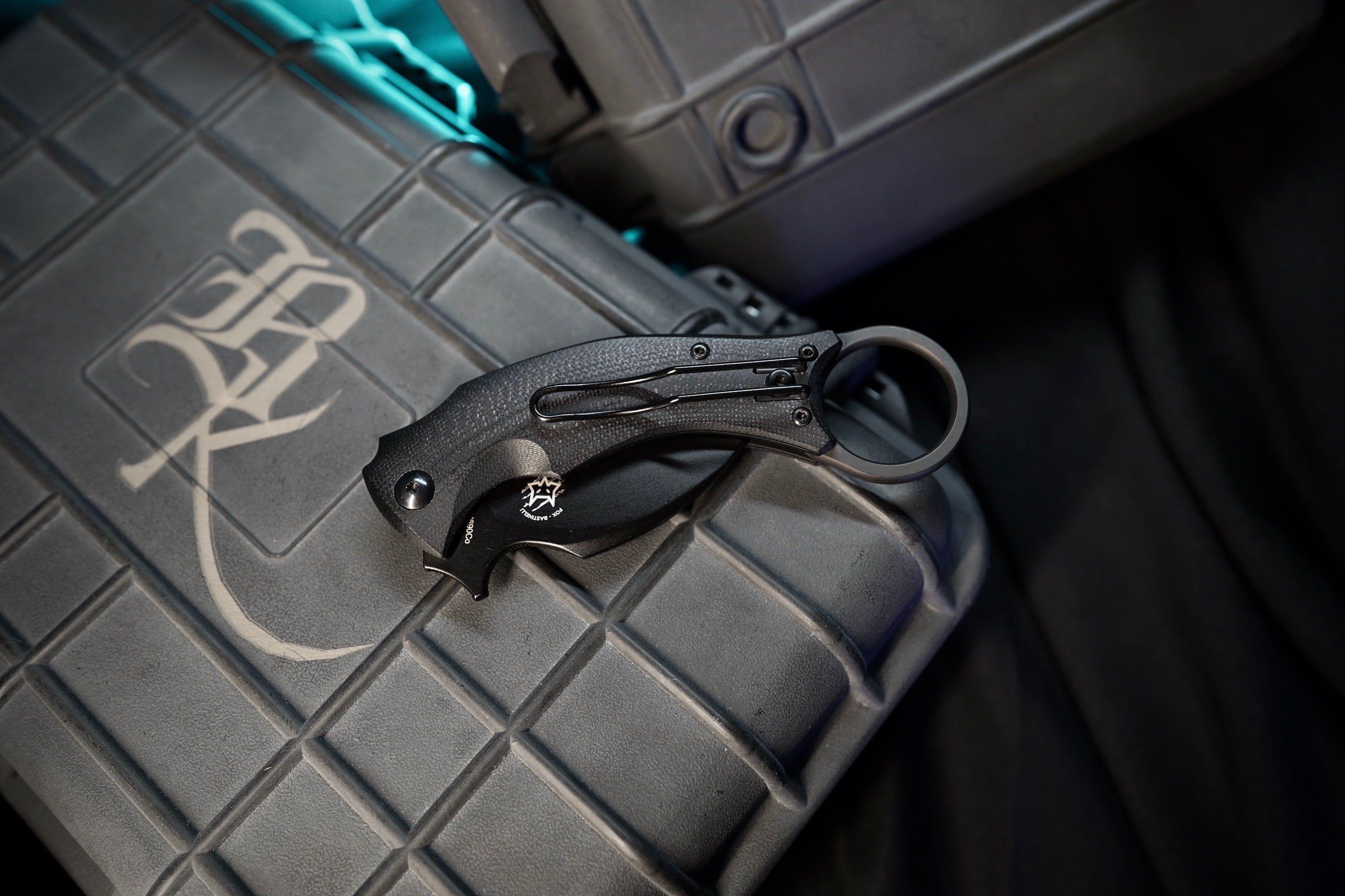 Navaja Black Bird Black