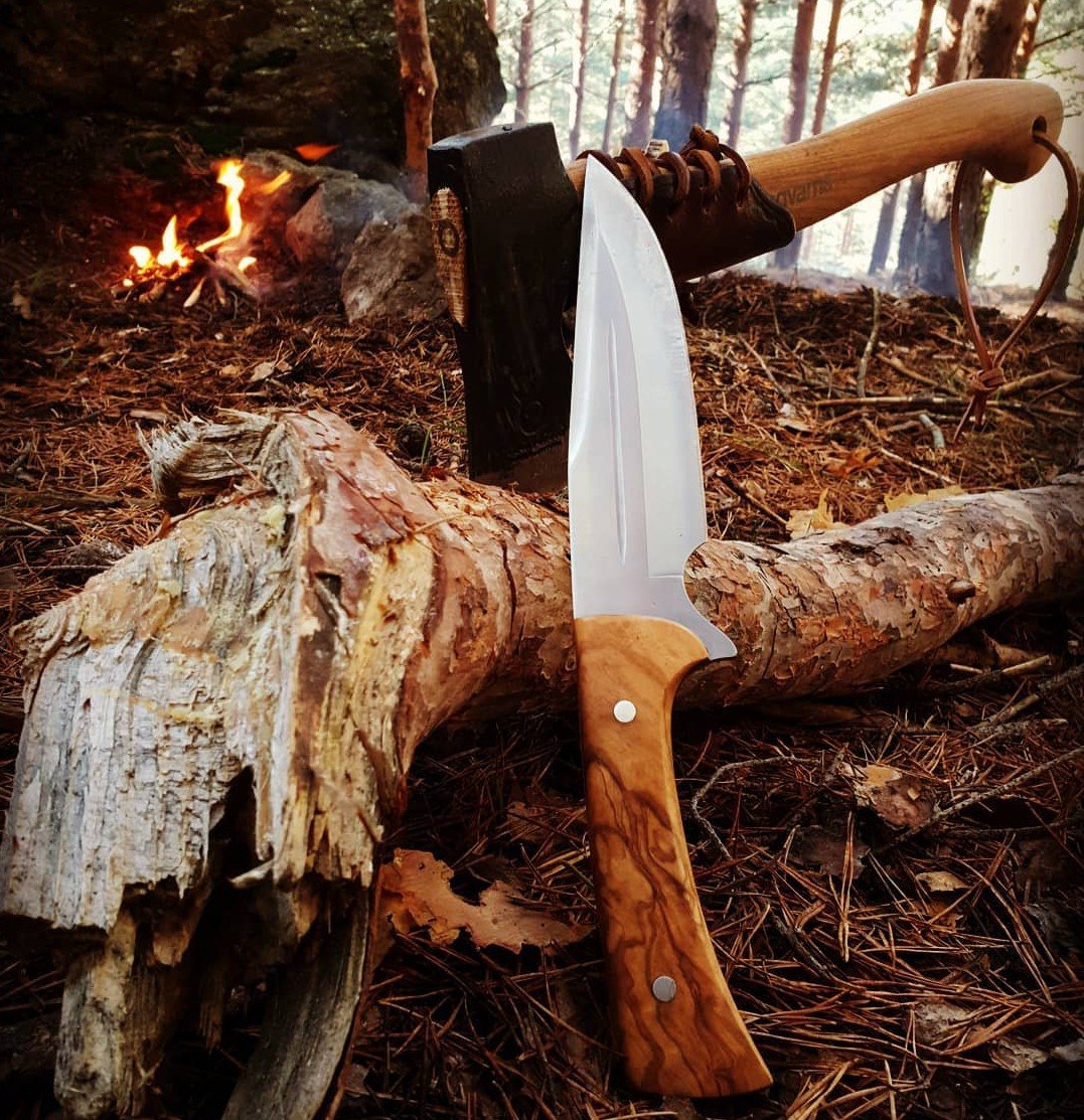 Cuchillo de Caza Jabalí 17 Enterizo