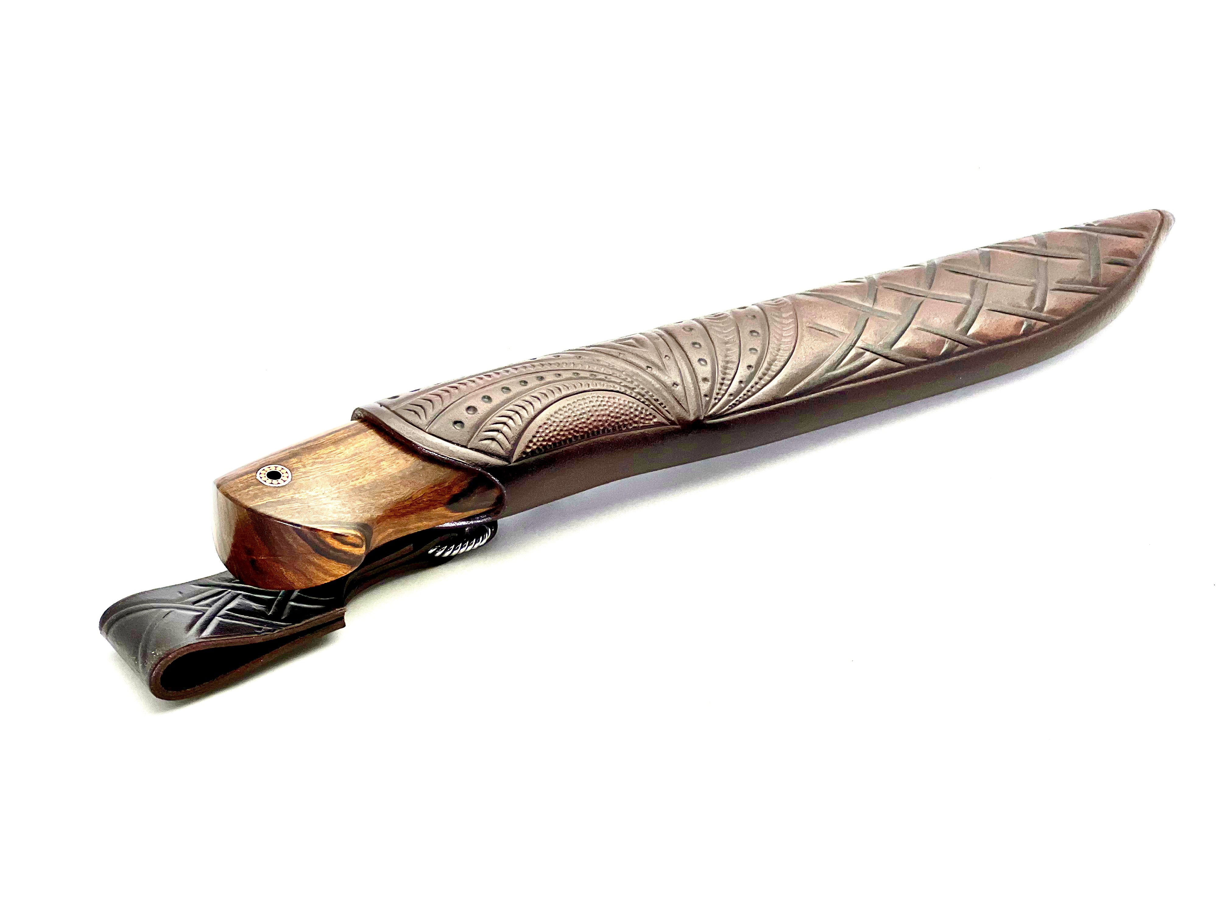 Cuchillo de Caza de Acero Damasco Mosaico y Mango de Cocobolo con Diente de Mamut