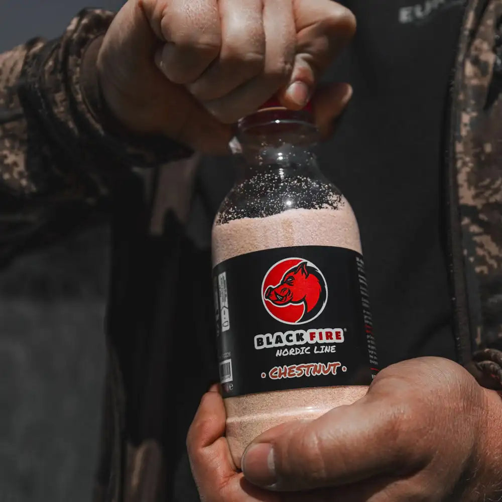 Pack Atrayente para Jabalí de Serie Nordic Line Black Fire Castaña