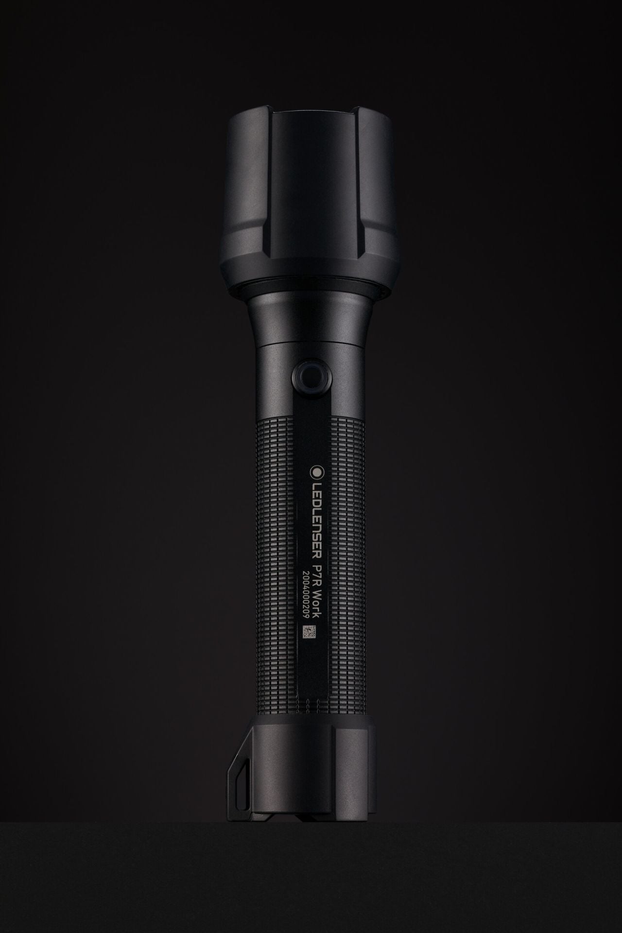 P7R Signature Flashlight