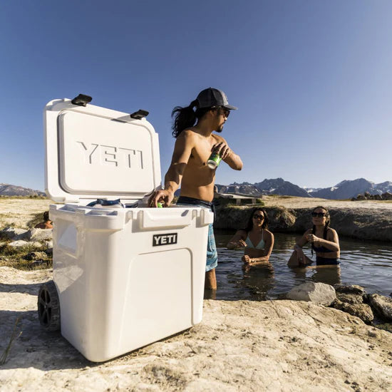 Nevera YETI Roadie® 48 Cool Box con Ruedas