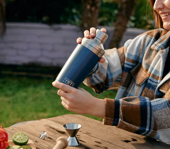 Coctelera YETI RAMBLER® Cocktail Shaker