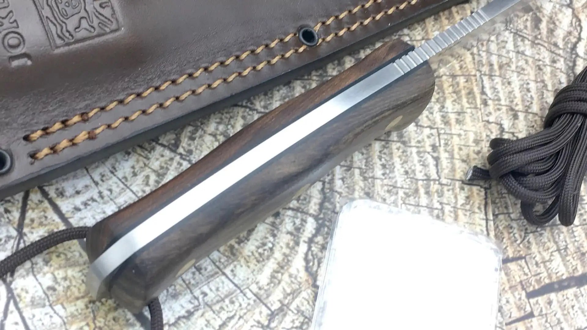 Cuchillo de Supervivencia Joker Nomad 6.5" con Mango Nogal