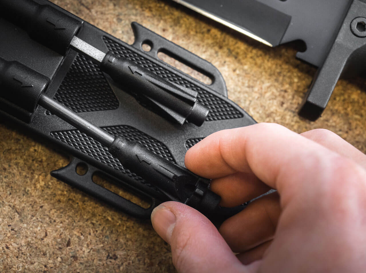 Cuchillo Supervivencia Böker Magnum M-Spec