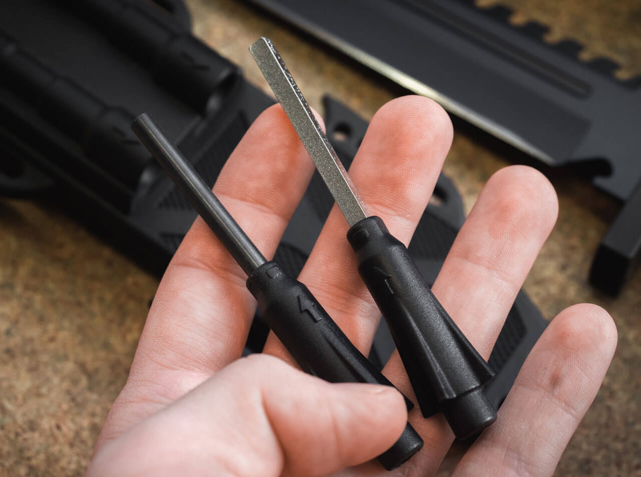 Cuchillo Supervivencia Böker Magnum M-Spec