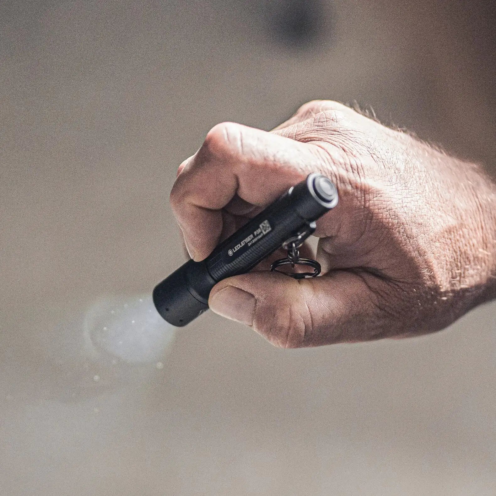 Linterna Ledlenser P3R