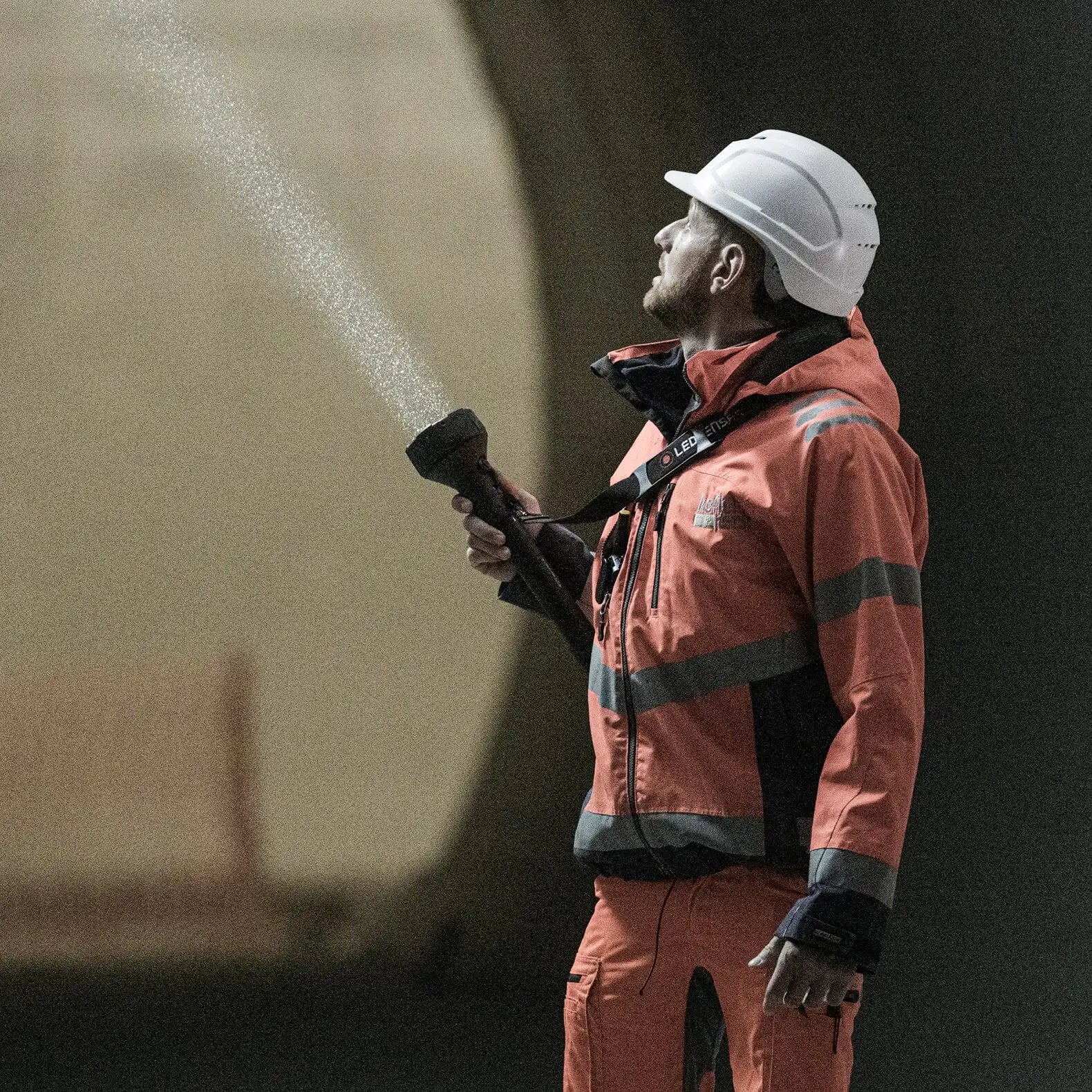 Linterna Ledlenser P21R