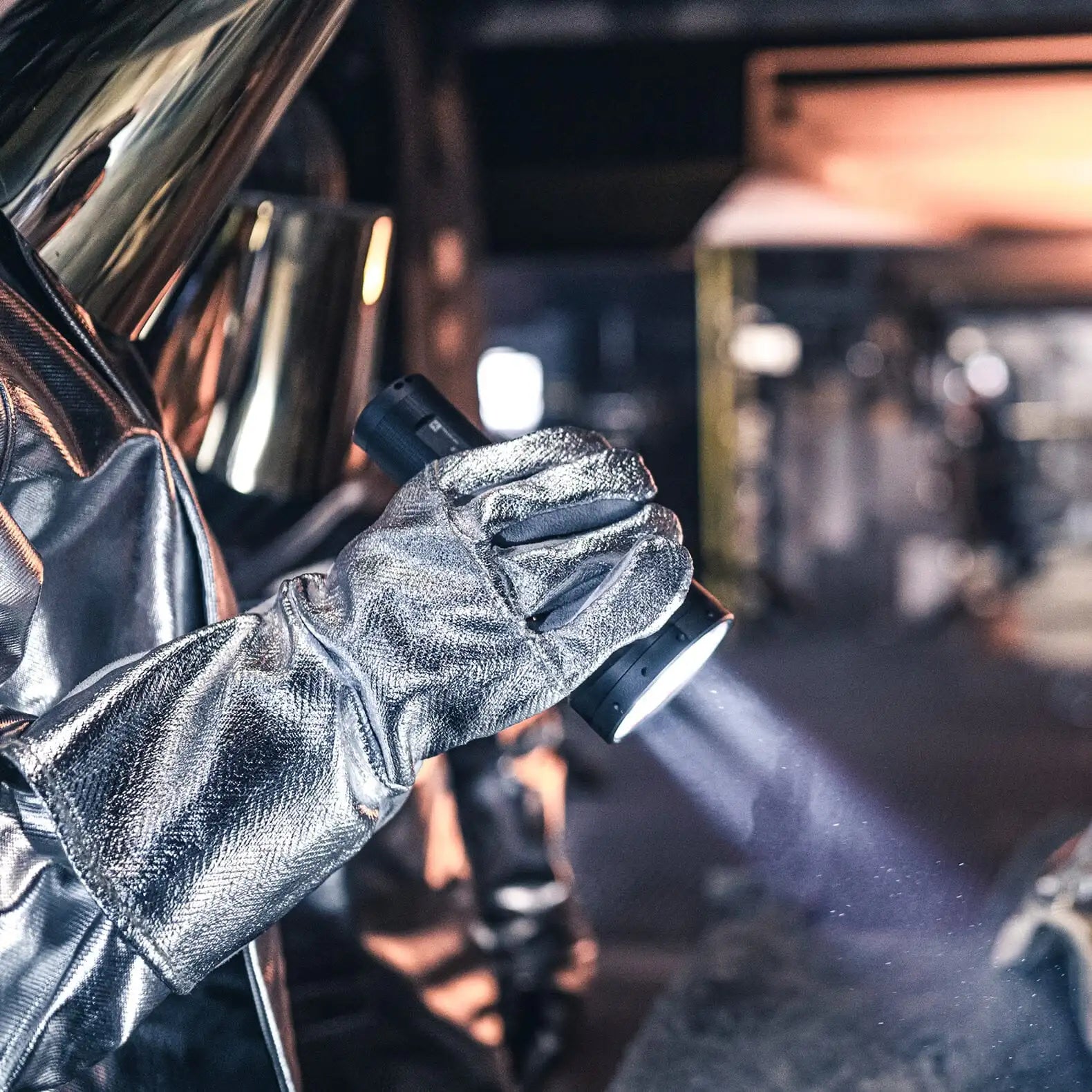 Linterna Ledlenser P18R