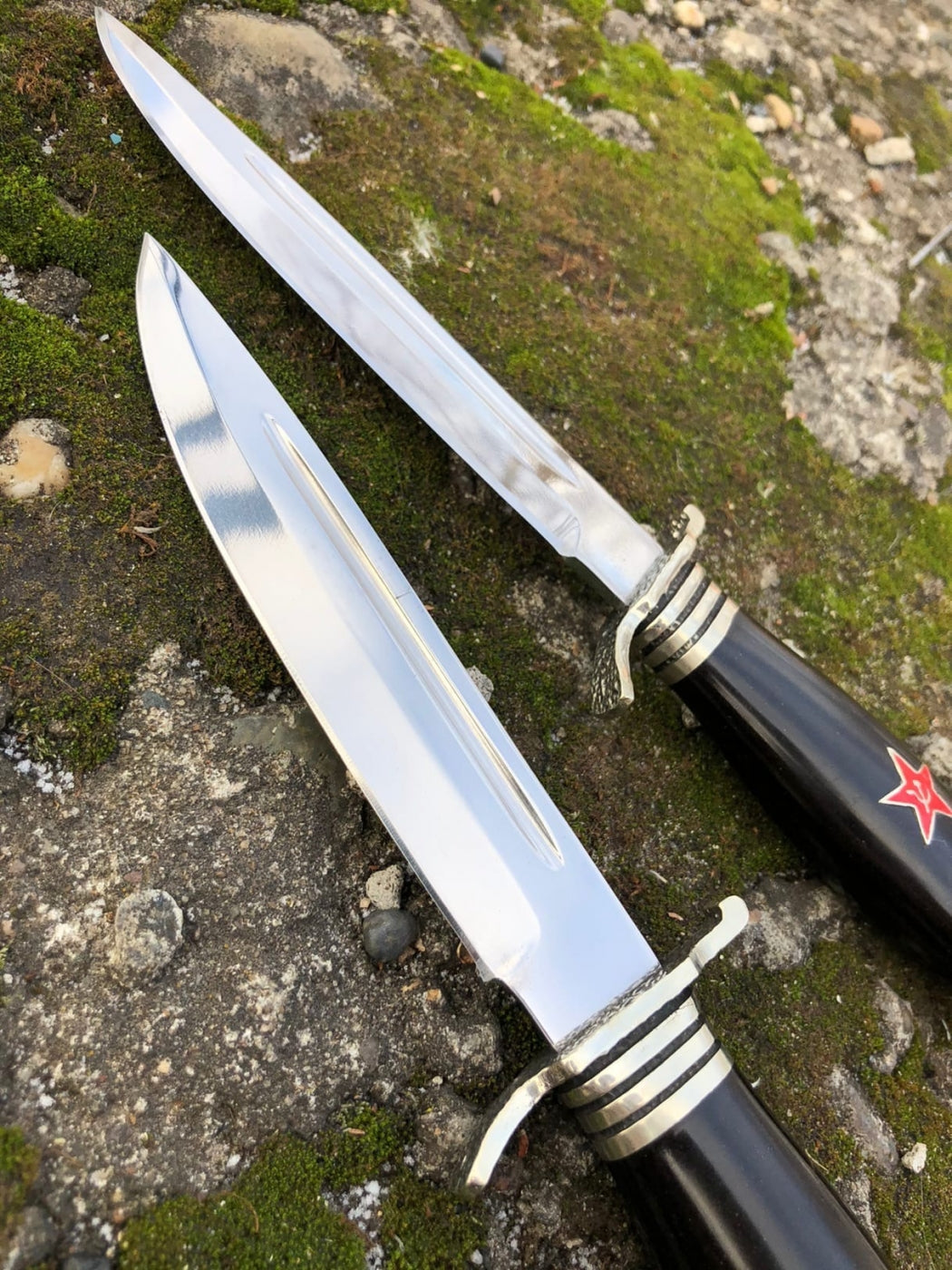 Cuchillo de Caza Finka con Estrella Roja